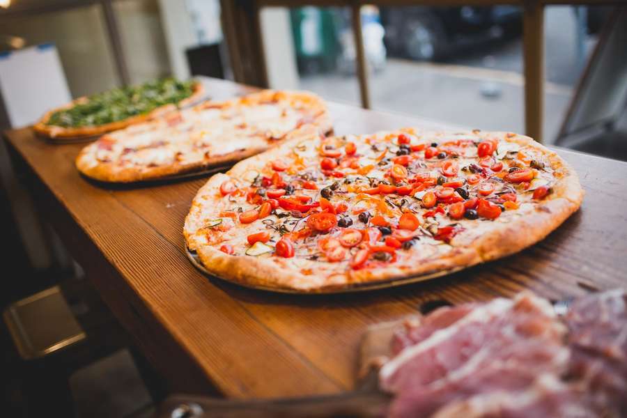 L'automazione del processo di produzione della pizza può essere la chiave per un'attività redditizia
