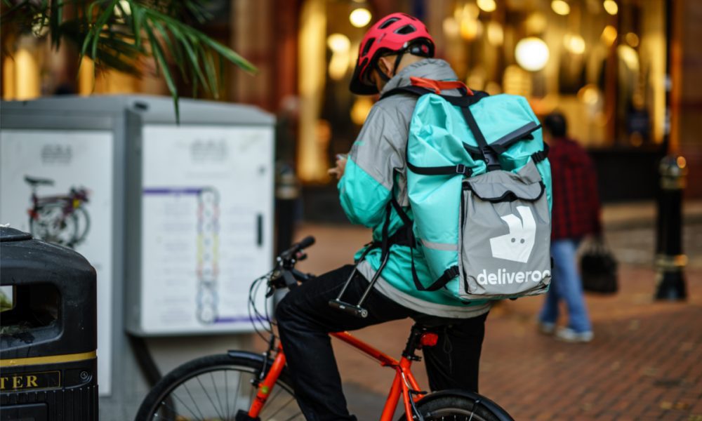 Deliveroo testerà la consegna rapida di generi alimentari a Londra