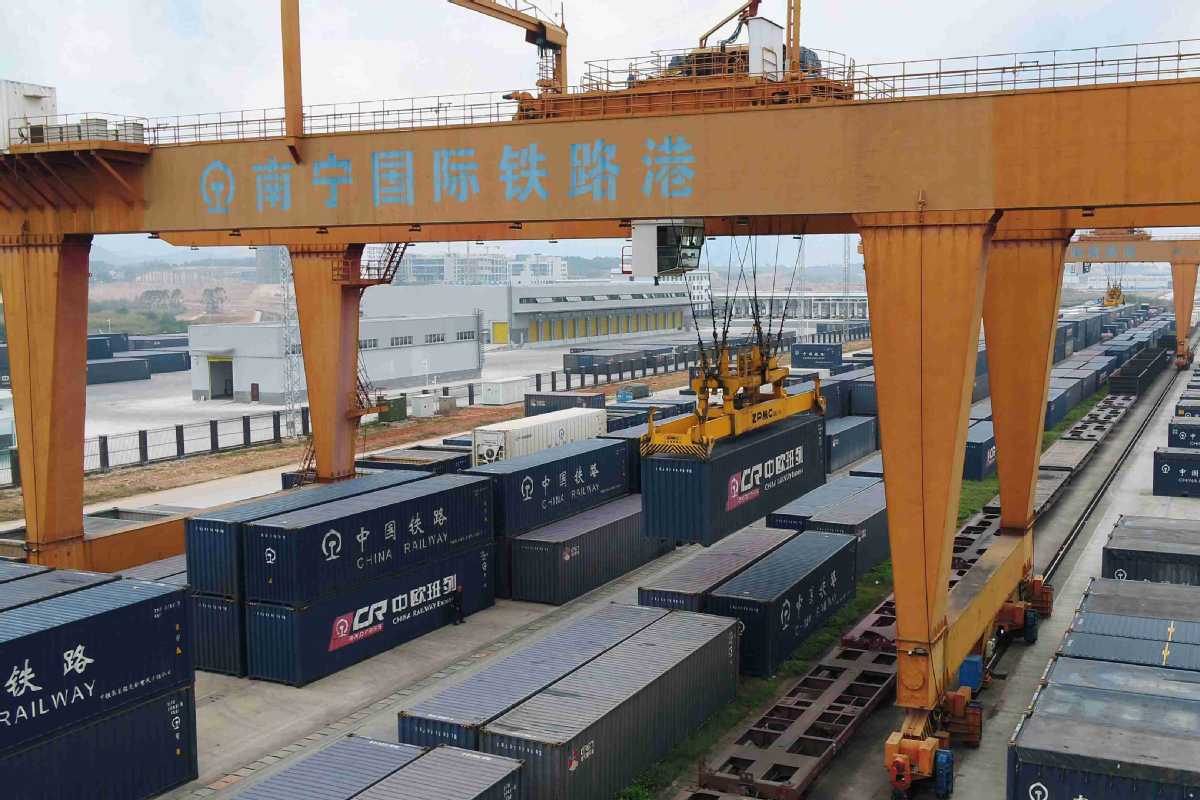 L'accordo RCEP entra in vigore come primo treno merci in partenza per il Vietnam